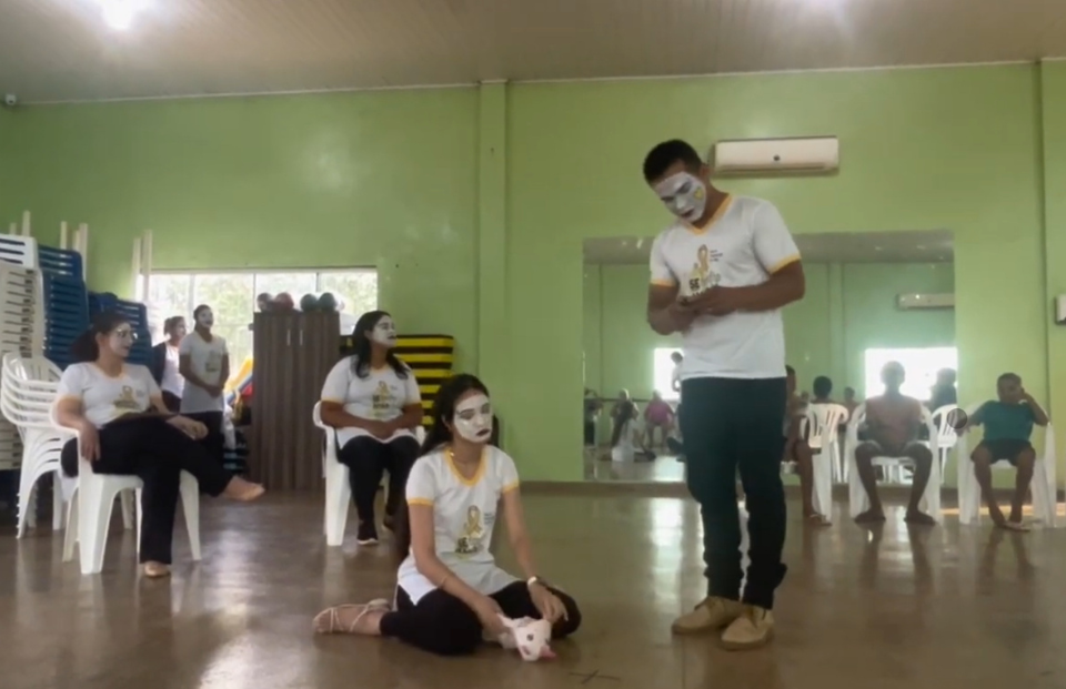 RELATO DE EXPERIENCIA: DE TEATRO TRUP DA VIDA EM SE PRECISAR PEÇA AJUDA!